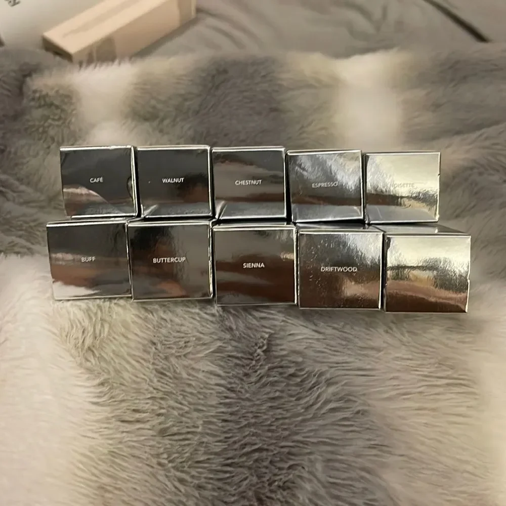 BECCA Cosmetics Skin Love Blur Foundation